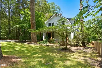 260 N Ridge Street, Southern Pines, NC 28387 - Photo 2
