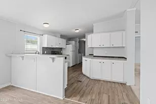 293 Laughing Gull Ct SW, Shallotte, NC 28470 - Photo 4