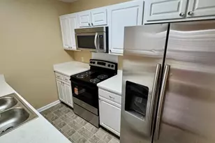 2506 B Bluff View Ct, Greenville, NC 27834 - Photo 14