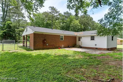 111 S Sycamore Street, Woodland, NC 27897 - Photo 6