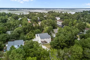 303 Osprey Ridge Dr, Emerald Isle, NC 28594 - Photo 18