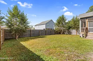 319 NE 61st St, Oak Island, NC 28465 - Photo 34