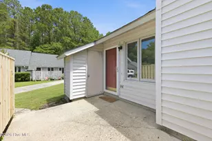 23A Masters Ct Dr, New Bern, NC 28562 - Photo 2