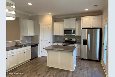 5872 Park West Circle, Leland, NC 28451 - Photo 8