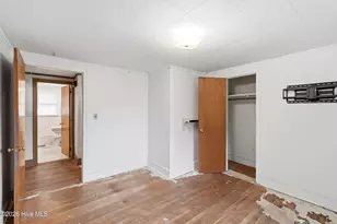 343 W Stevens St, Wallace, NC 28466 - Photo 16