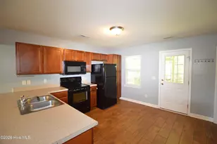 304 Burley Dr, Hubert, NC 28539 - Photo 4
