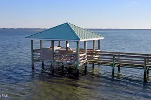 105 Marshland Cir, Newport, NC 28570 - Photo 8