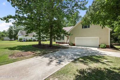 215 Oakmont Drive, Hampstead, NC 28443 - Photo 4