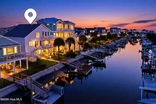 184 Sailfish St, Holden Beach, NC 28462 - Photo 2