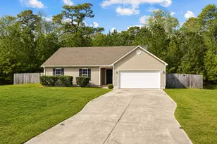104 Blue Bird Ln, Newport, NC 28570 - Photo 2