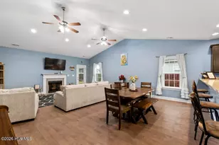 502 Bluff View Ln, Swansboro, NC 28584 - Photo 10