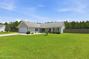 85 Plantation Oaks Dr, New Bern, NC 28560 - Photo 2
