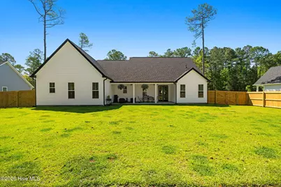 333 Pineknoll Drive NW, Calabash, NC 28467 - Photo 38