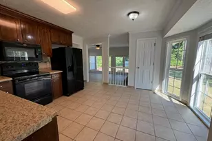 928 E Winds Ln, Fayetteville, NC 28311 - Photo 8