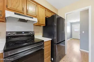 303 Plateau Dr, Greenville, NC 27858 - Photo 16