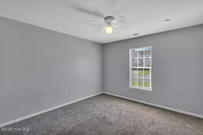1081 W Pueblo Drive, Jacksonville, NC 28546 - Photo 14