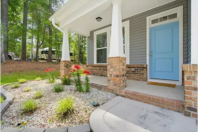 598 E L Ives Drive, Aberdeen, NC 28315 - Photo 2
