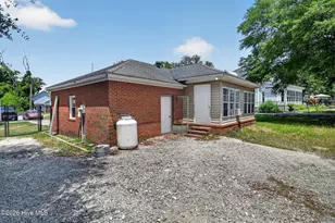 511 W St George St, Southport, NC 28461 - Photo 16