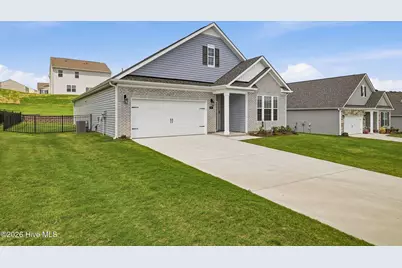 607 Pine Dune Lane, Aberdeen, NC 28315 - Photo 2