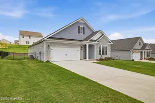 607 Pine Dune Ln, Aberdeen, NC 28315 - Photo 2