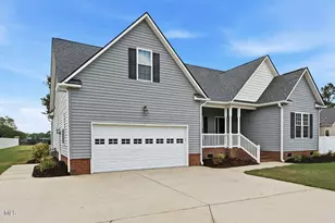 618 Broadmoor Ct, Grimesland, NC 27837 - Photo 4