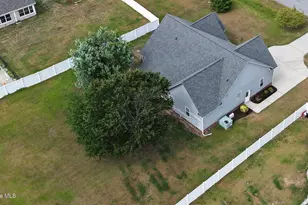 618 Broadmoor Ct, Grimesland, NC 27837 - Photo 54