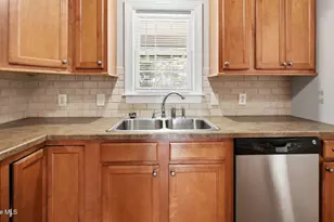 618 Broadmoor Ct, Grimesland, NC 27837 - Photo 16