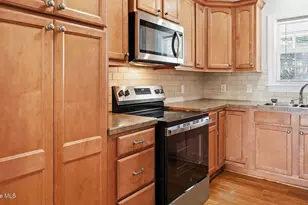 618 Broadmoor Ct, Grimesland, NC 27837 - Photo 14