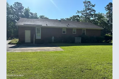 415 S McNeil Street, Burgaw, NC 28425 - Photo 2