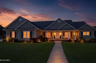 201 Brant Ct, Swansboro, NC 28584 - Photo 2