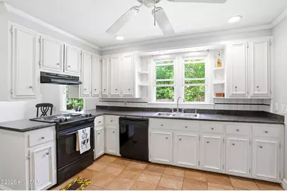 4129 Lake Avenue, Wilmington, NC 28403 - Photo 8