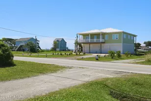 899 Island Rd, Harkers Island, NC 28531 - Photo 8