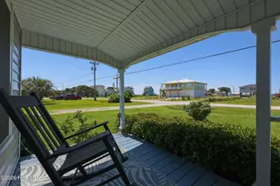 899 Island Rd, Harkers Island, NC 28531 - Photo 4
