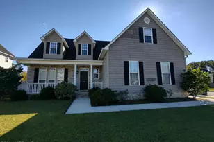 302 Savannah Dr, Jacksonville, NC 28546 - Photo 2