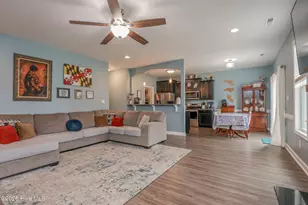 223 Holly Grove Ct E, Jacksonville, NC 28540 - Photo 8
