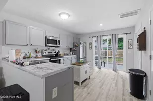 105 Pisgah Ct, Jacksonville, NC 28546 - Photo 6