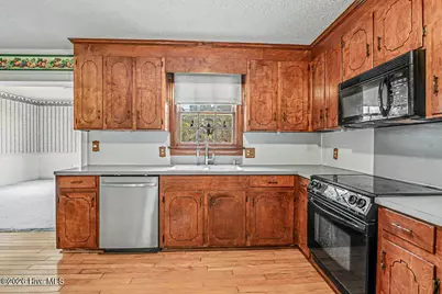1020 Holly Creek Boulevard, Williamston, NC 27892 - Photo 12
