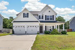 129 Evergreen Frst Dr, Sneads Ferry, NC 28460 - Photo 2