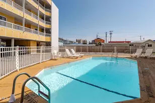 302 Canal Dr, Carolina Beach, NC 28428 - Photo 2