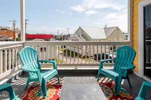 302 Canal Dr, Carolina Beach, NC 28428 - Photo 4