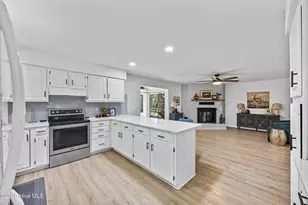 303 Long Leaf Dr, Hampstead, NC 28443 - Photo 12