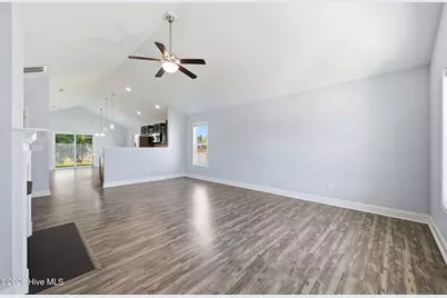 106 Heckathorne Drive, New Bern, NC 28560 - Photo 2