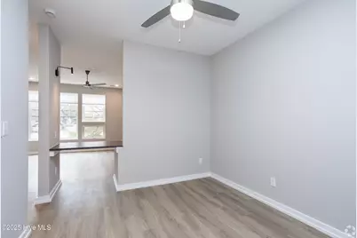 607 S 11th Street #303, Wilmington, NC 28401 - Photo 6