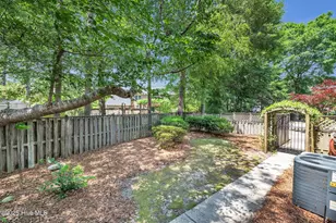 2118 Gloucester Pl, Wilmington, NC 28403 - Photo 46