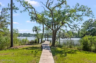 102 Crows Nest St, Oriental, NC 28571 - Photo 8