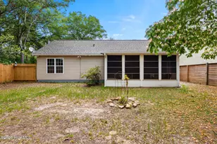 105 NE 15th St, Oak Island, NC 28465 - Photo 32