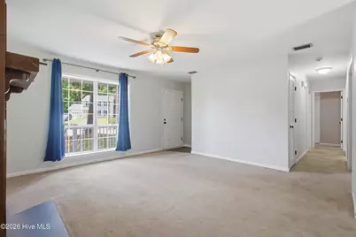 204 Rockledge Court, Jacksonville, NC 28546 - Photo 8