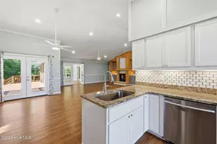 6207 Gondolier Dr, New Bern, NC 28560 - Photo 20