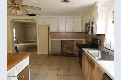2802 Moore Avenue, New Bern, NC 28562 - Photo 6
