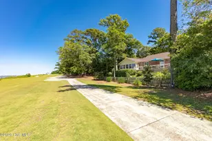 105 Magnolia Ct, Pine Knoll Shores, NC 28512 - Photo 40